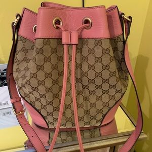 Real pink Gucci purse 👛